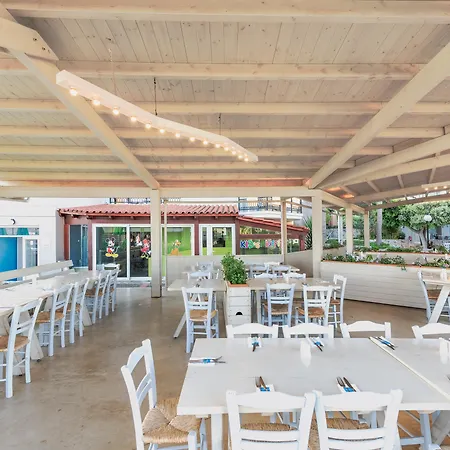 Iolida Village Water Park 酒店